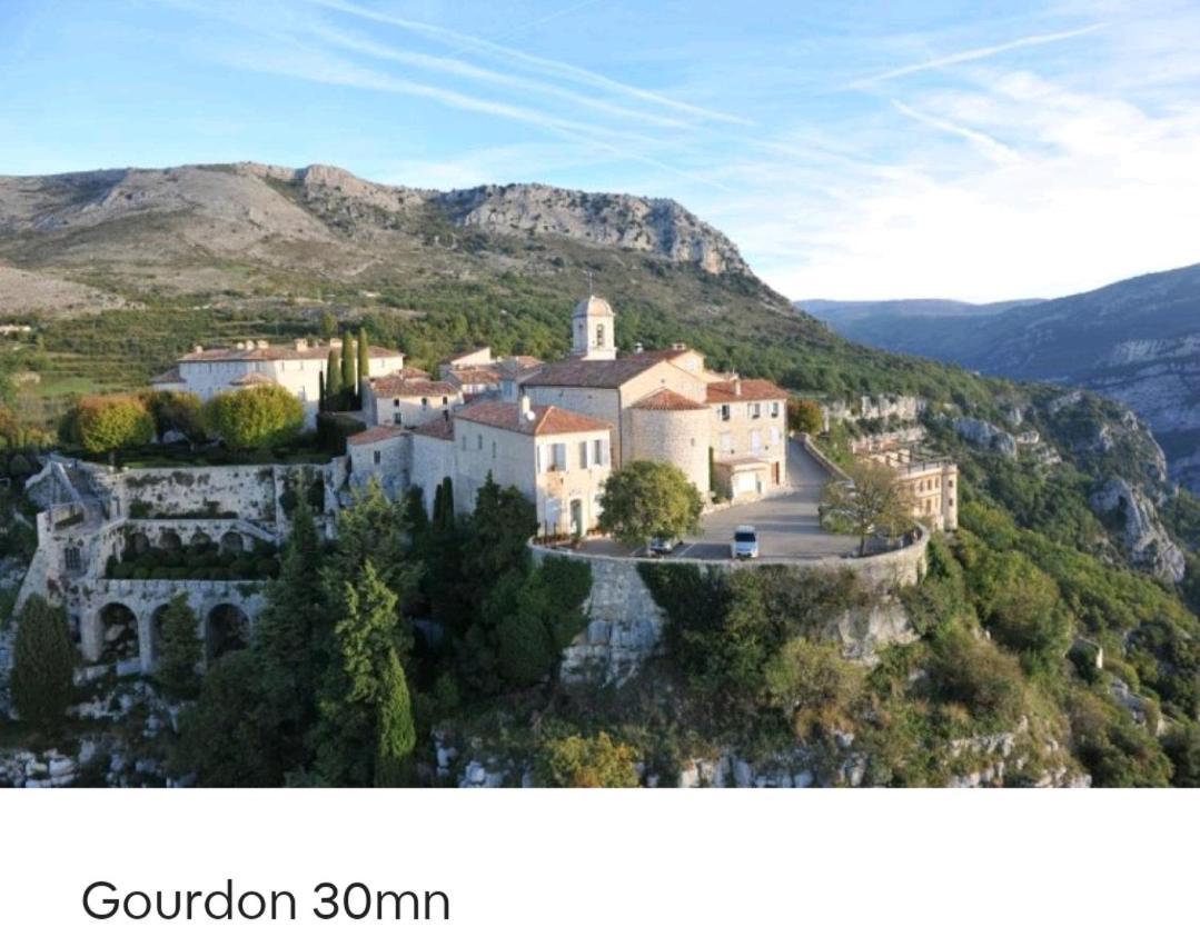bel Appartement les pieds dans l'eau Villeneuve-Loubet Extérieur photo