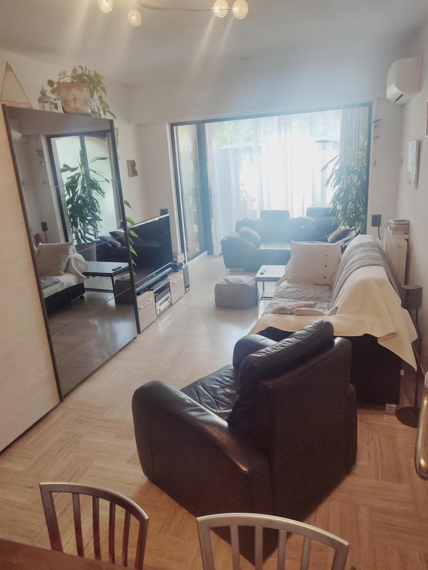 bel Appartement les pieds dans l'eau Villeneuve-Loubet Chambre photo